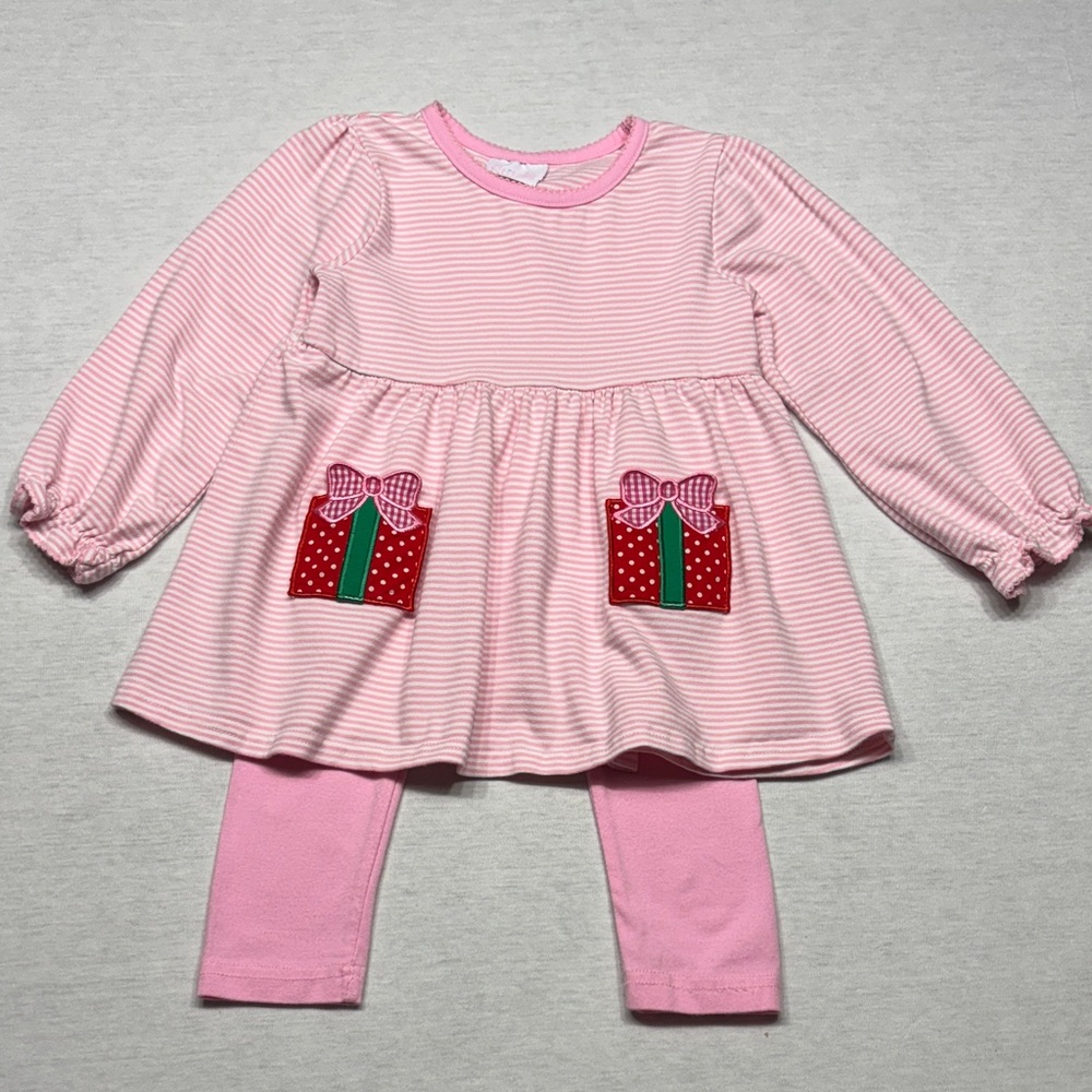Stitchy Fish knit holiday set
